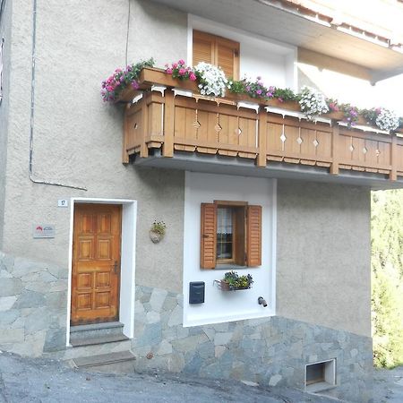 Apartamento Casa Elda Isolaccia Exterior foto