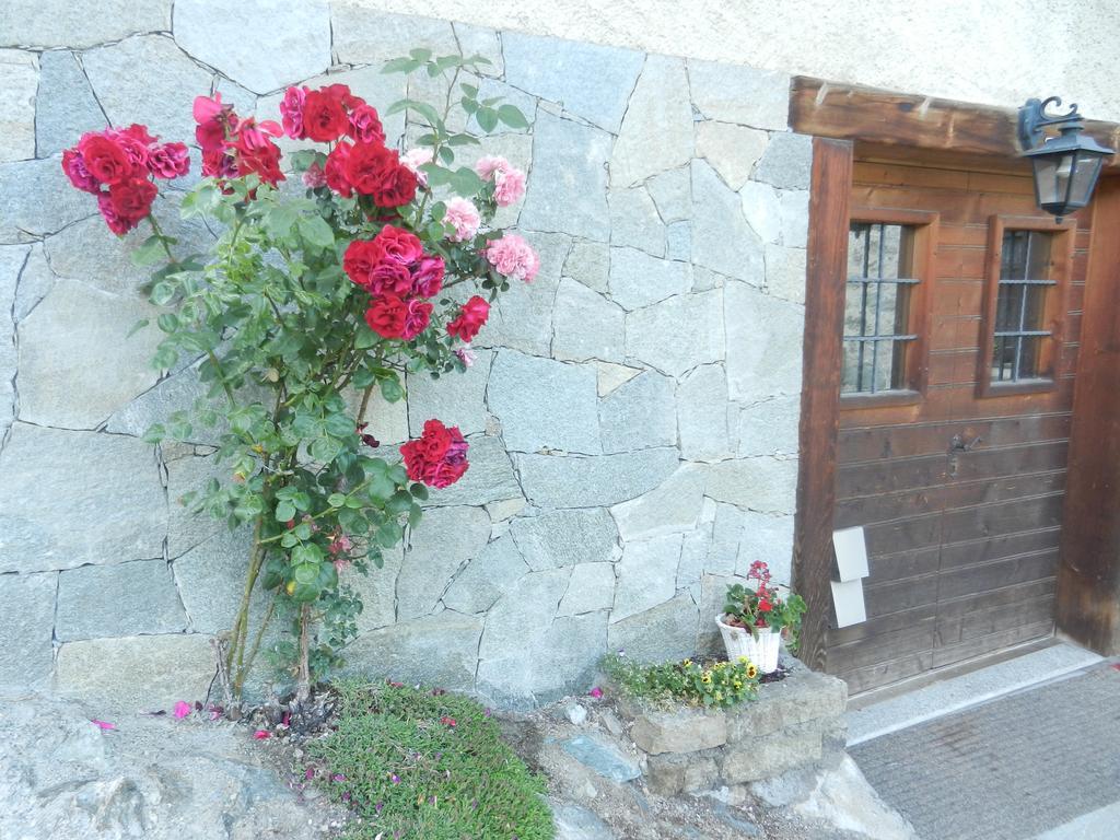 Apartamento Casa Elda Isolaccia Exterior foto