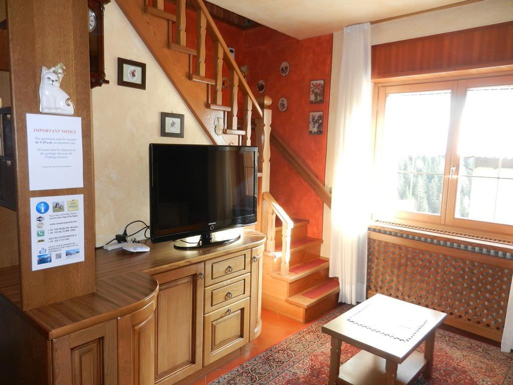 Apartamento Casa Elda Isolaccia Habitación foto