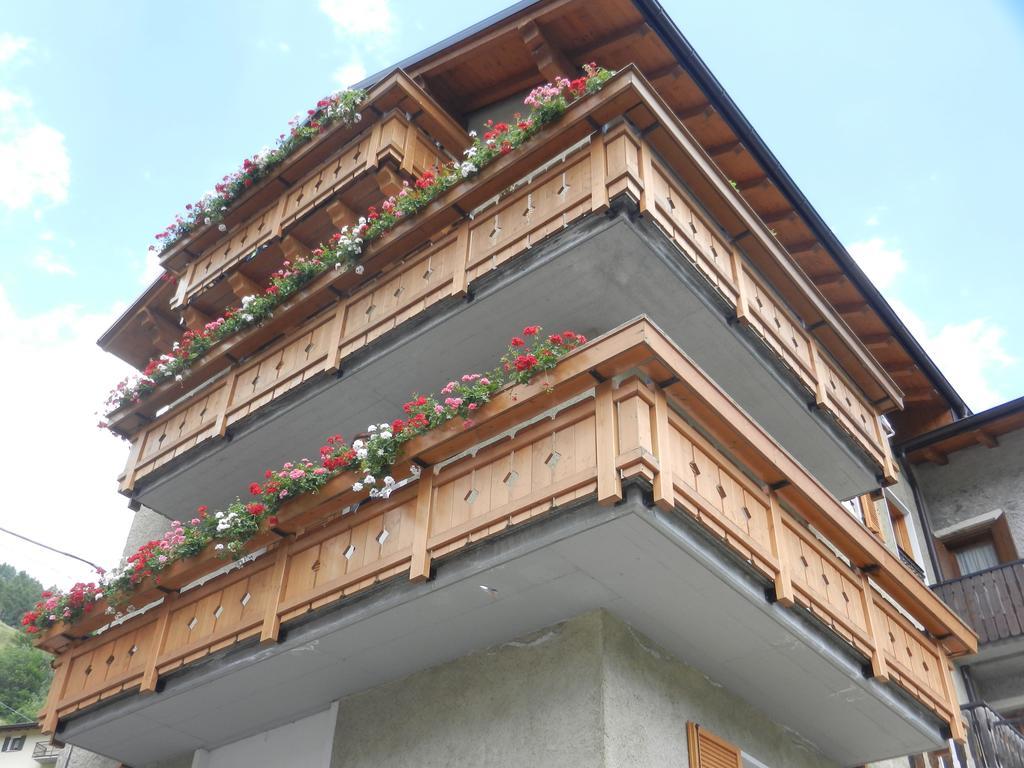 Apartamento Casa Elda Isolaccia Exterior foto